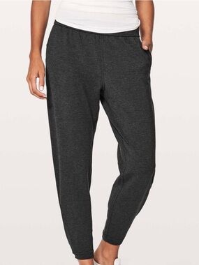Lululemon Twisted & Tucked Womens Pant 25” Gray Sz 6 High Rise Athletic Yoga